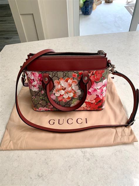 ceinture gucci noir femme|Gucci bloom crossbody bag.